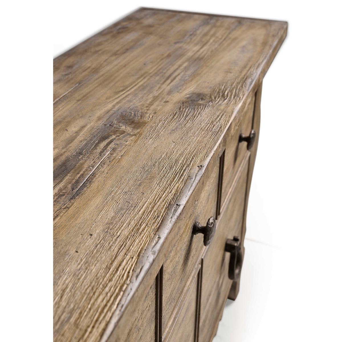 Caldera Dresser