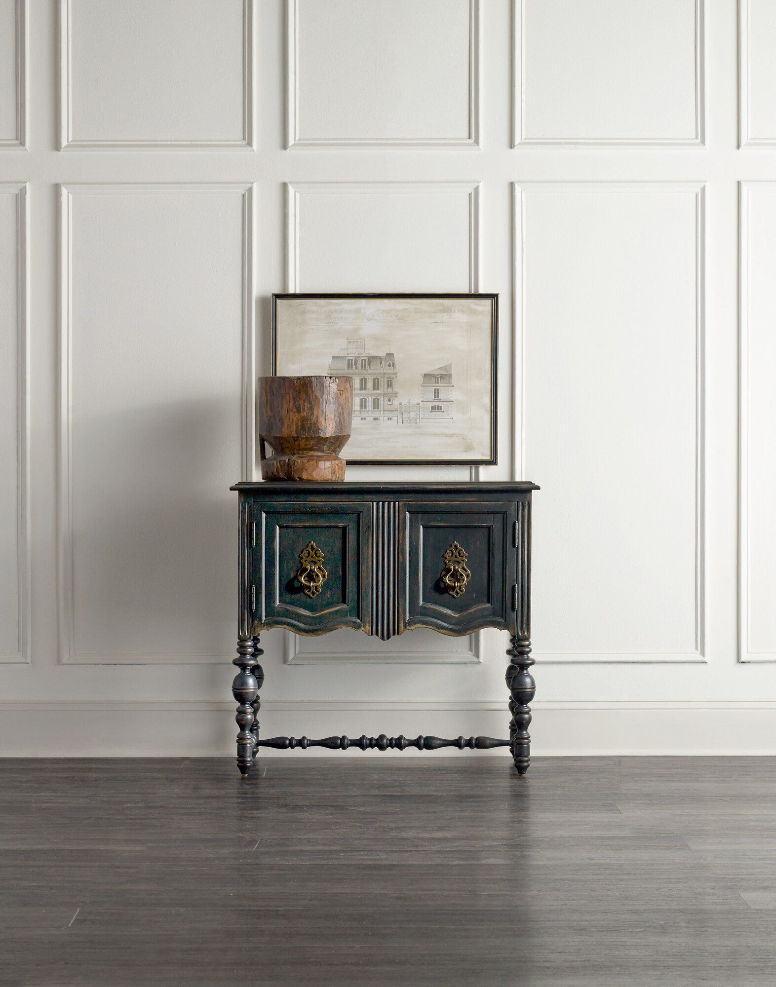 Gallery Chest
