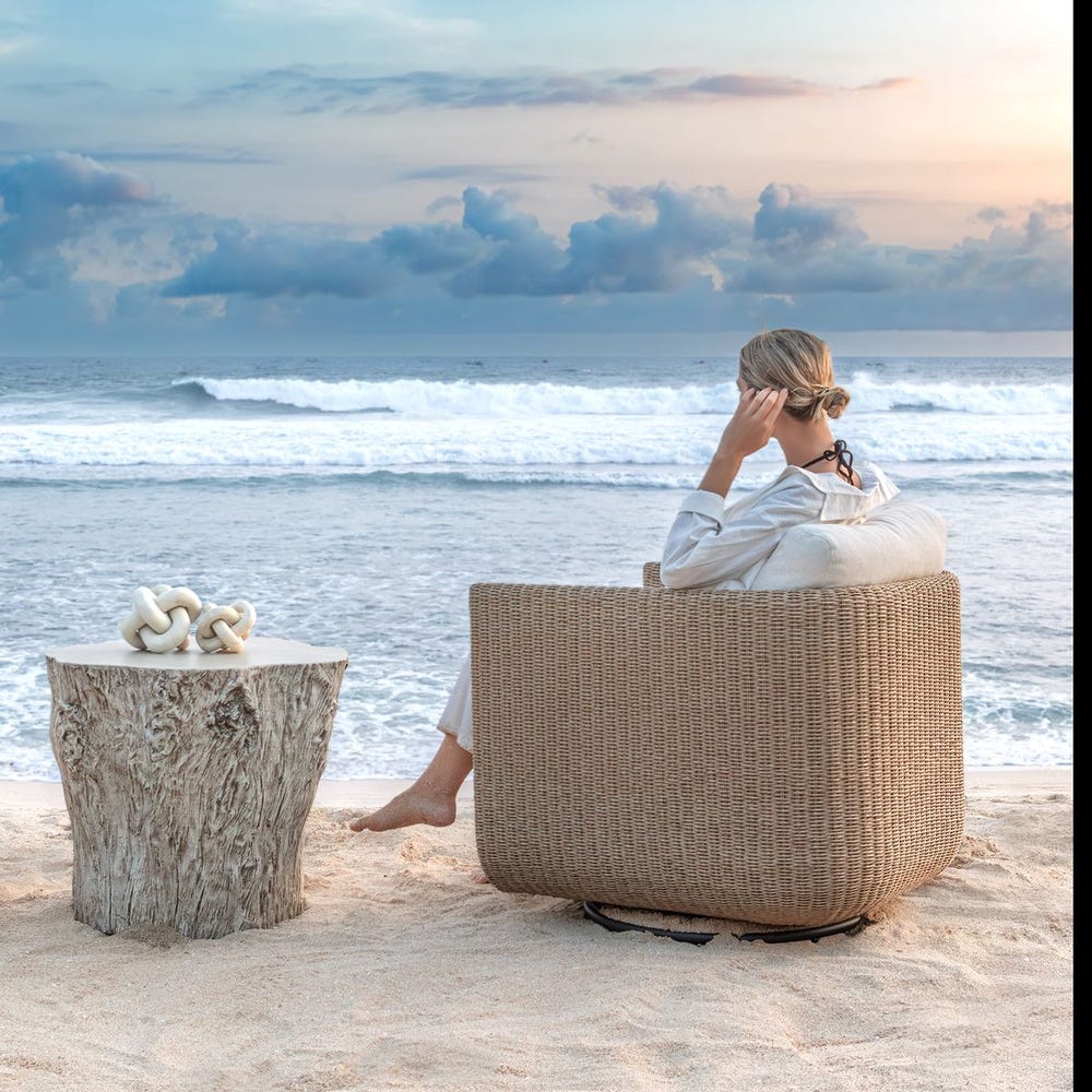 Oakmont Indoor-Outdoor Side Table