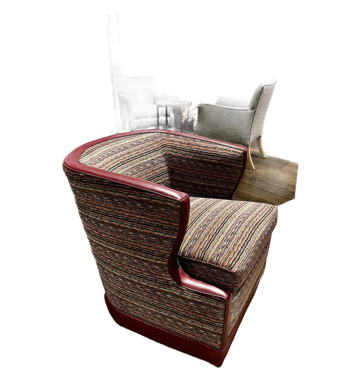 Skylar Swivel Chair in Paltrow Vintage