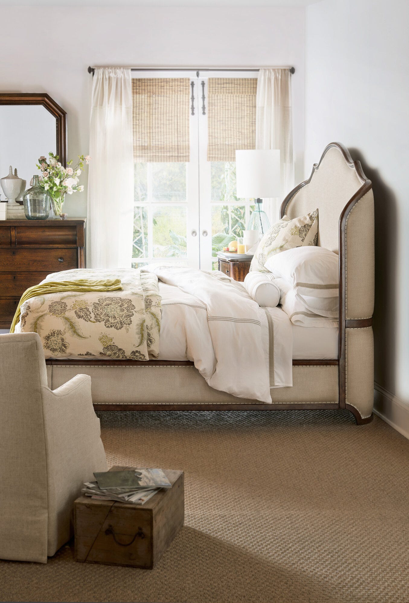 Archivist 6/0 - 6/6 Upholstered Shelter Footboard