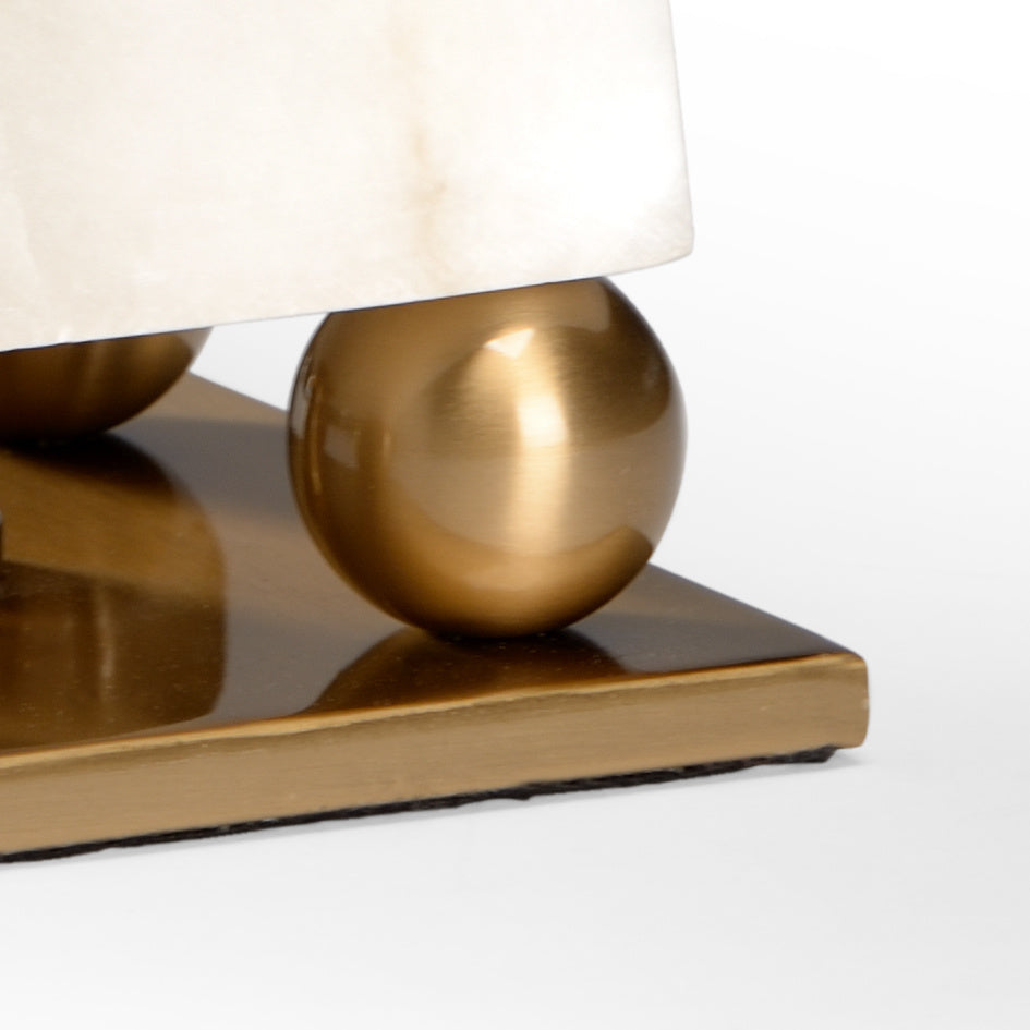 Alabaster Obelisk in 19 / Alabaster - Chelsea House