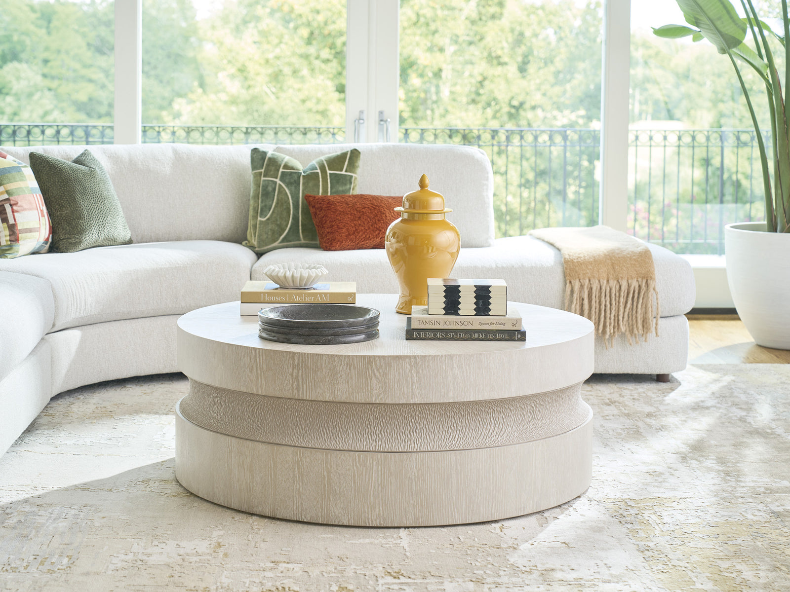 Bianca Round Cocktail Table