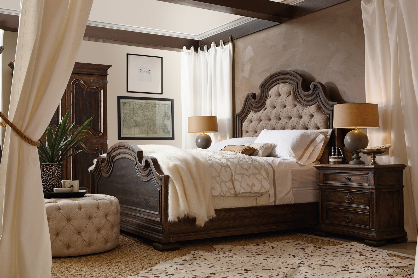 Fair Oaks 5/0 Upholstered Headboard