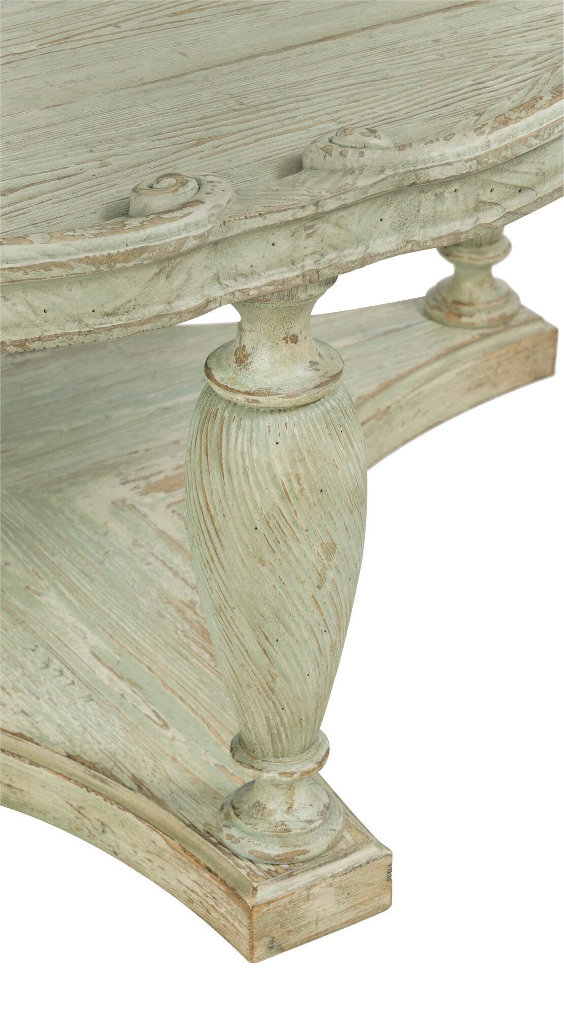 Traditions Round Cocktail Table
