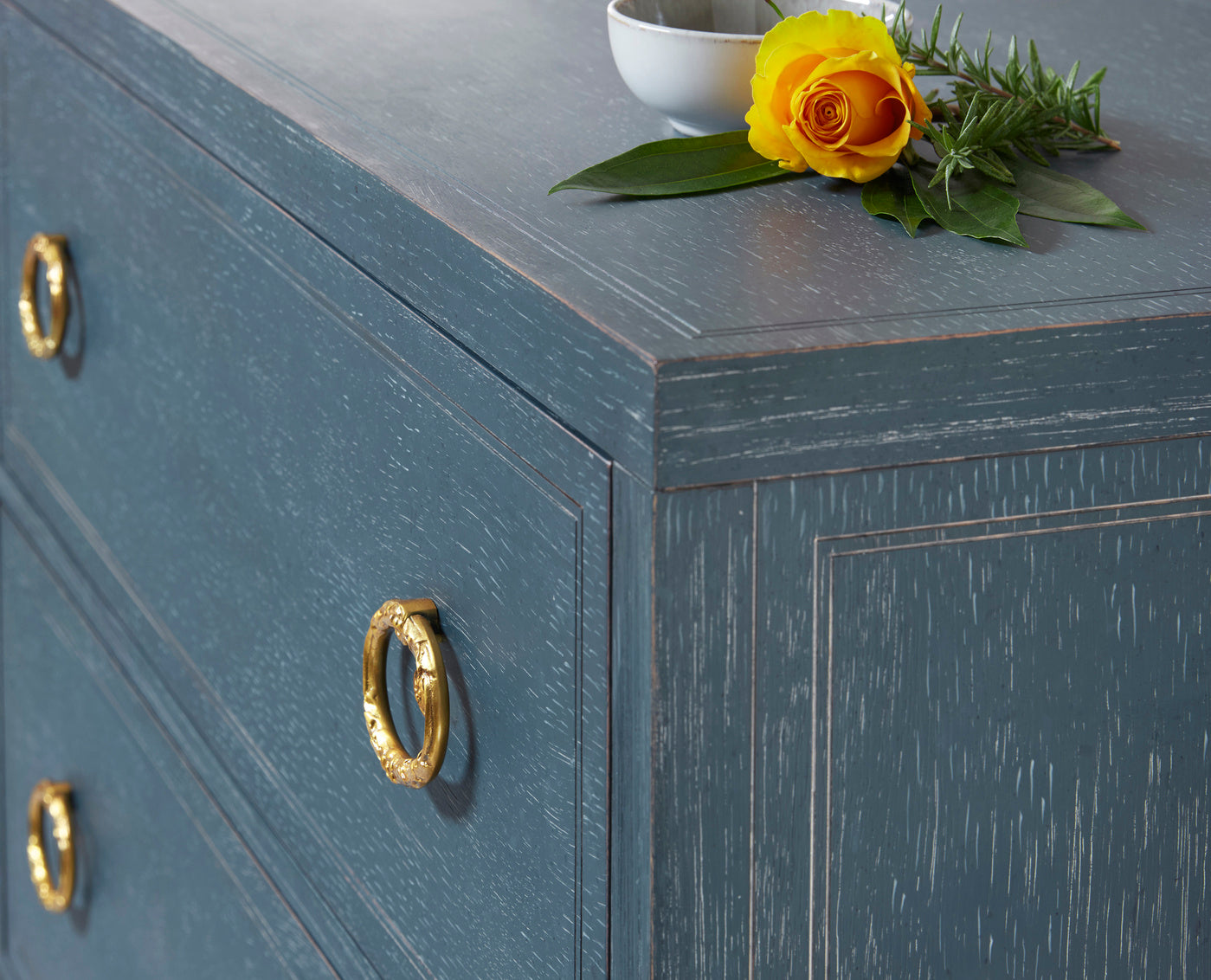 Modern History Arundel Dresser MH1220F01