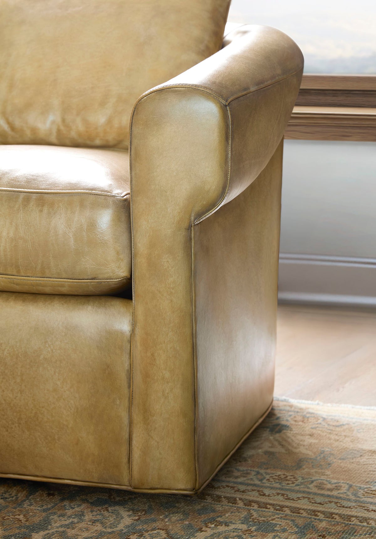 McQueen Swivel Chair
