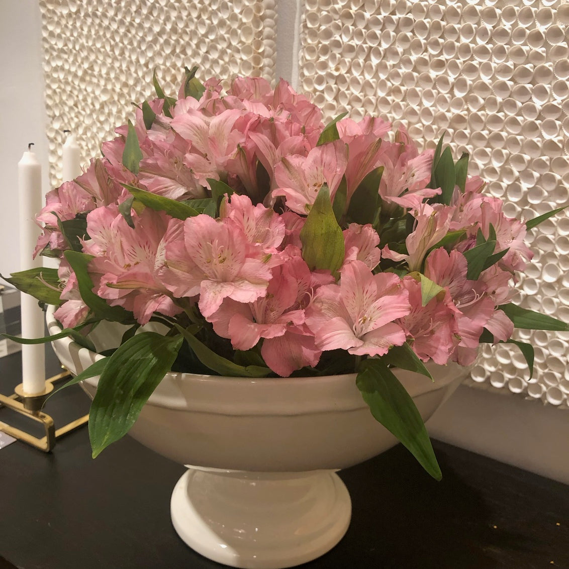Pedestal Centerpiece - White