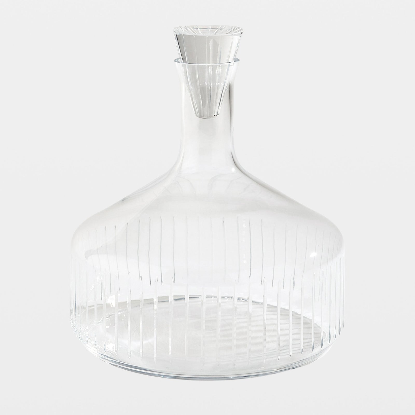 V Cut Decanter-Squat