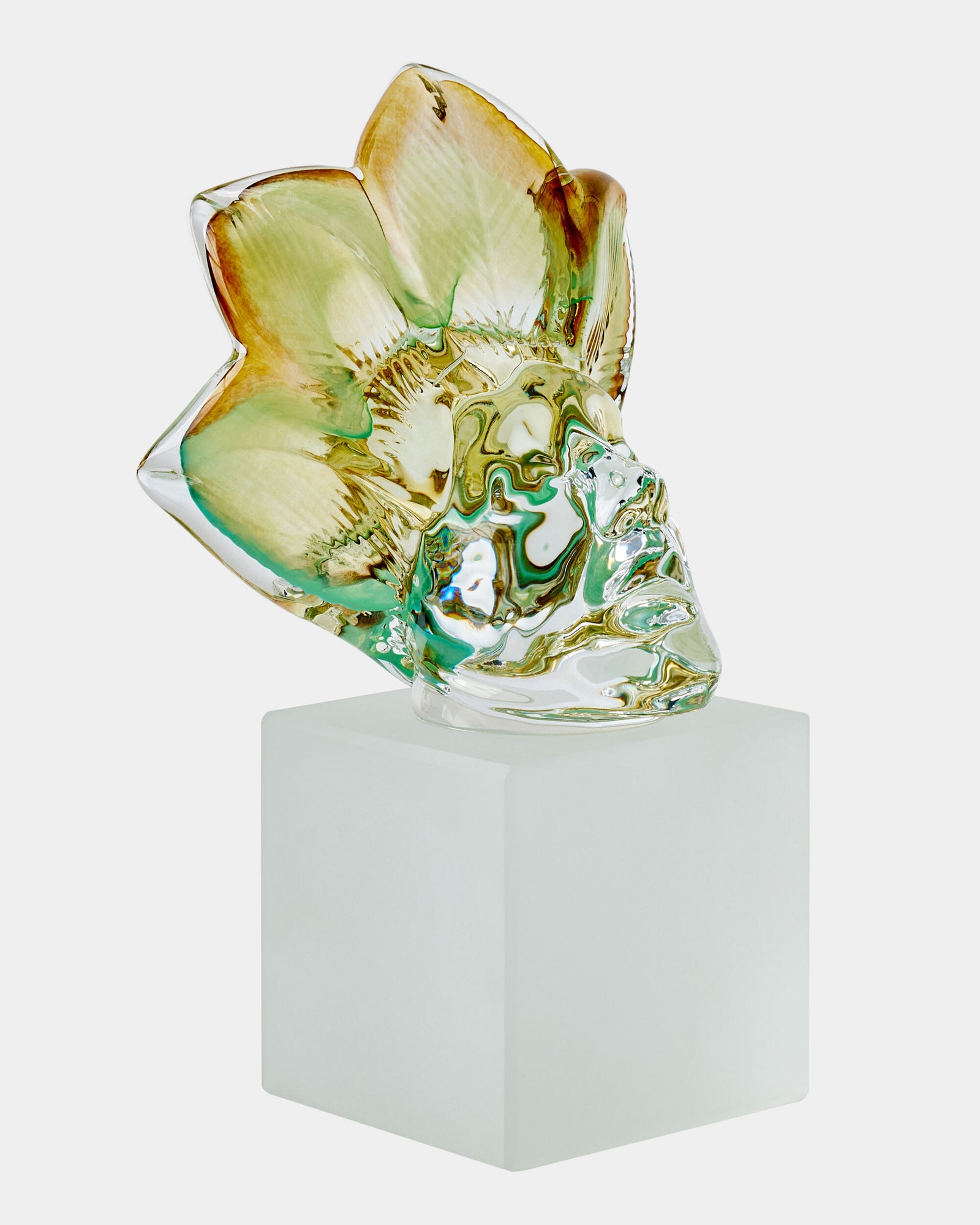 Royal Portrait-Leaf Crown-Pistachio/Amber