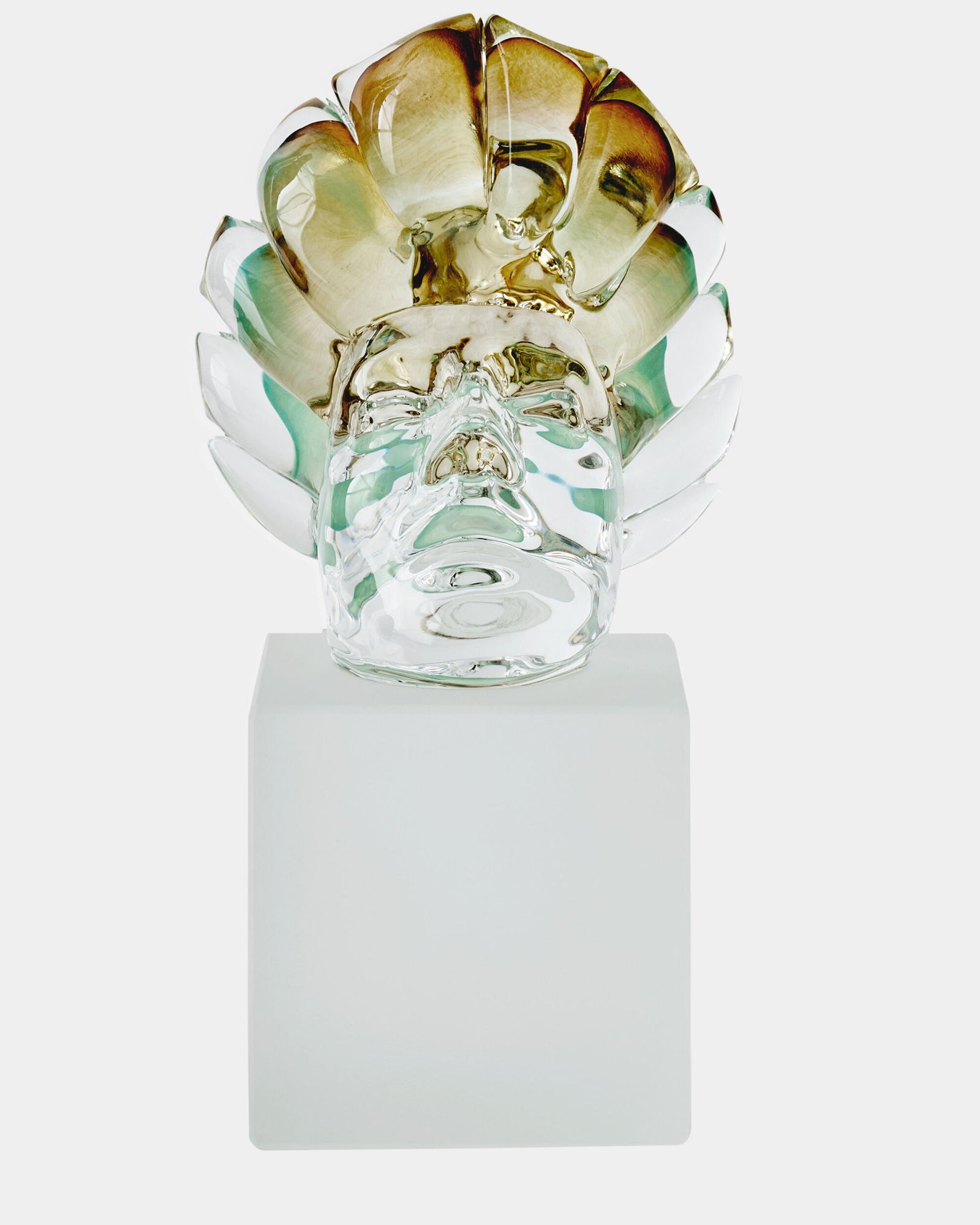 Royal Portrait-Scallop Crown-Pistachio/Amber