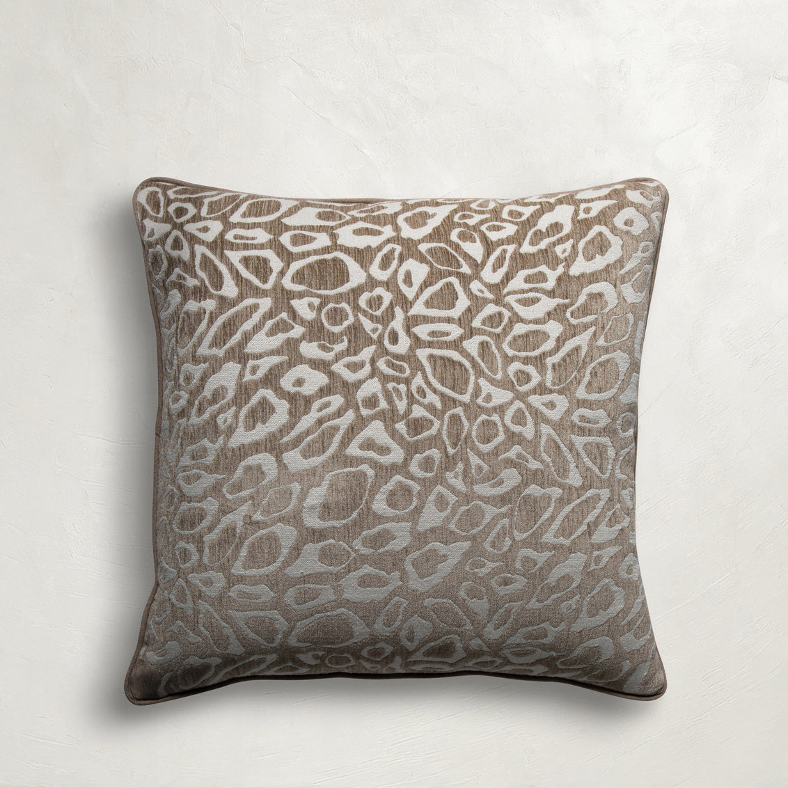Leopard Natural Poly 20x20