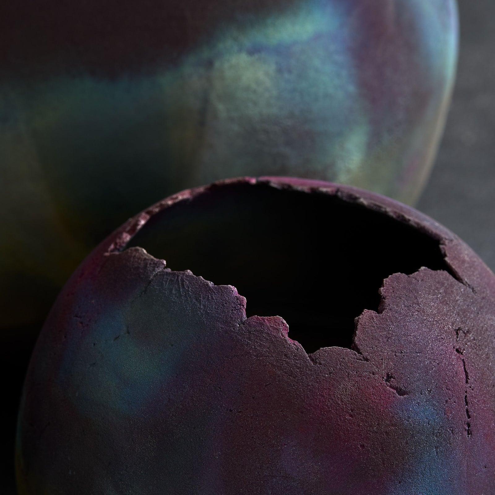 Fissure Open Ball-Raku
