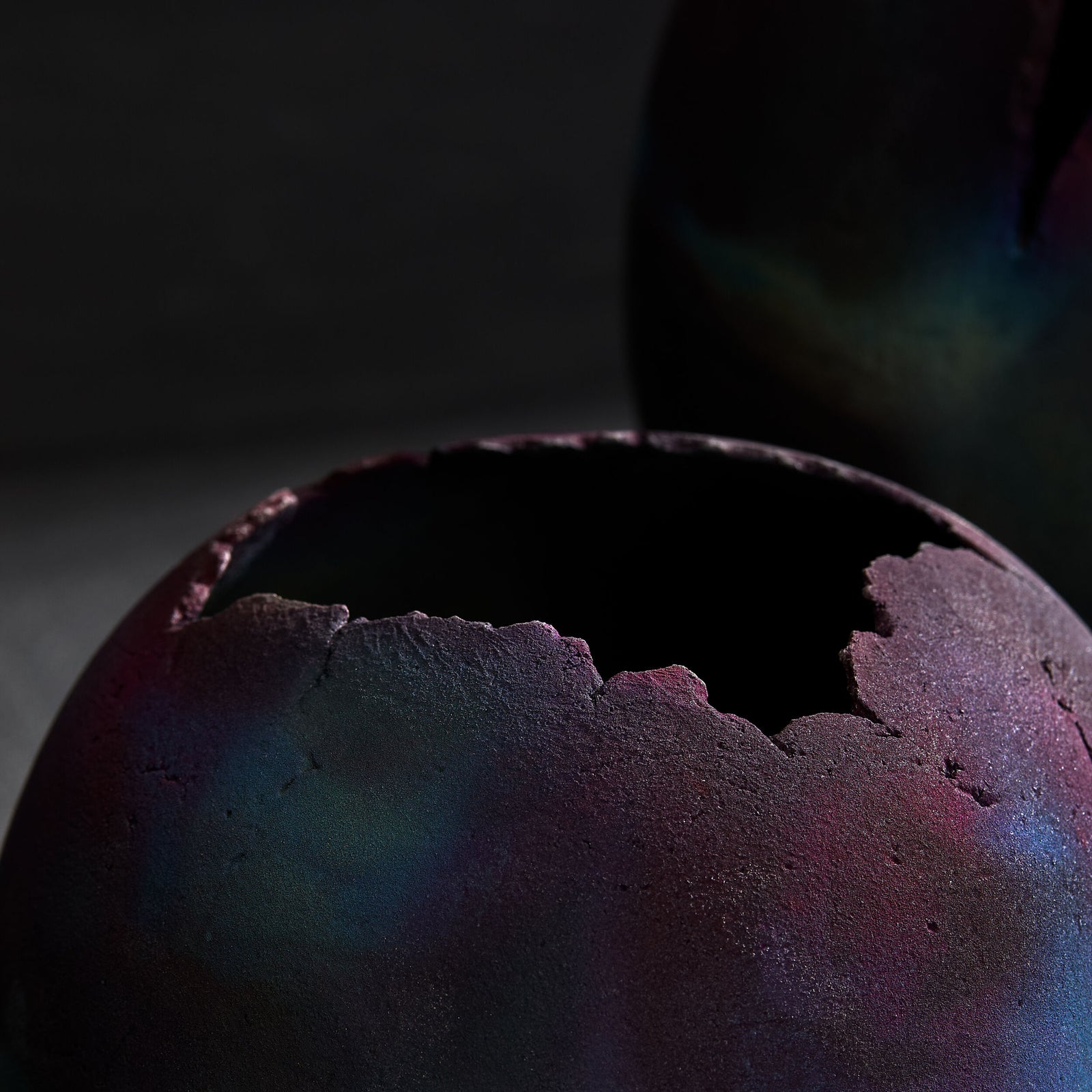 Fissure Open Ball-Raku