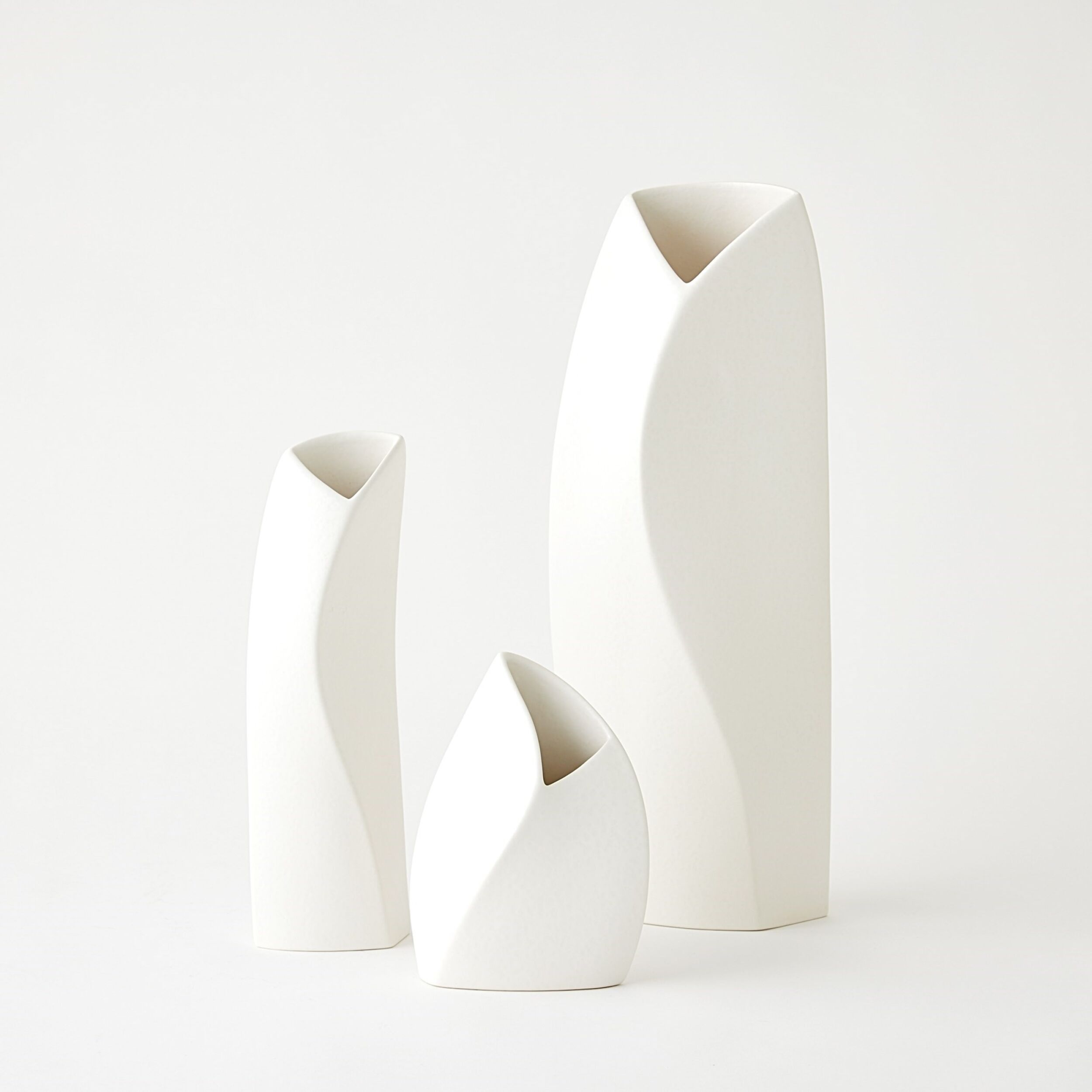 Willow Vase-White-Sm