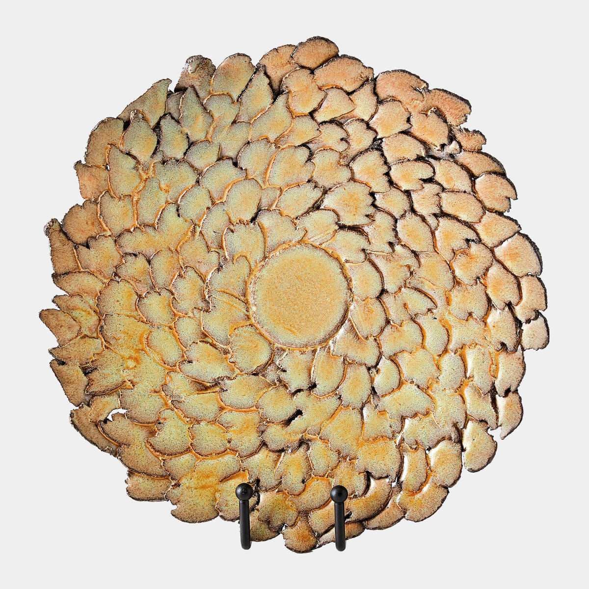 Petaled Pedestal Plate-Natural