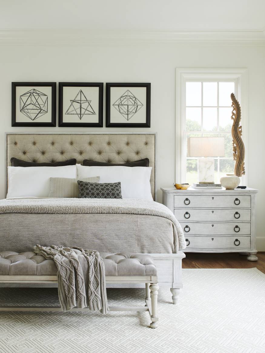 Sag Harbor Tufted Upholstered Bed