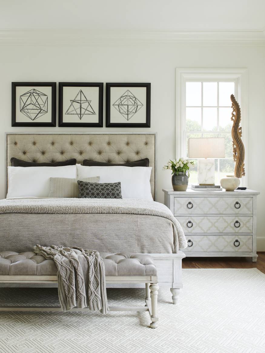 Sag Harbor Tufted Upholstered Bed