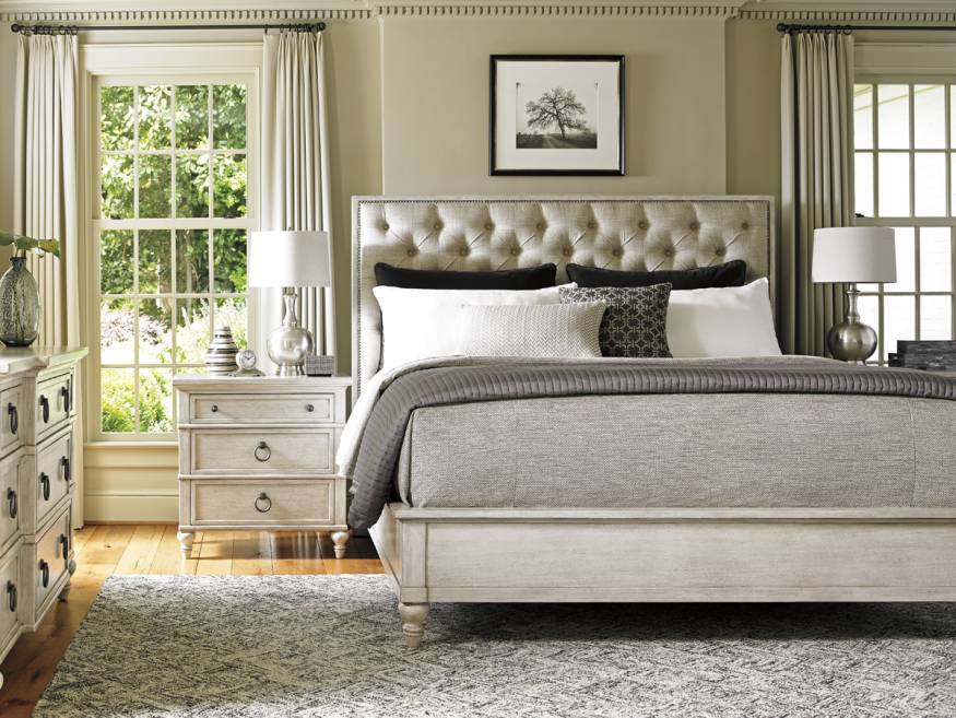 Sag Harbor Tufted Upholstered Bed