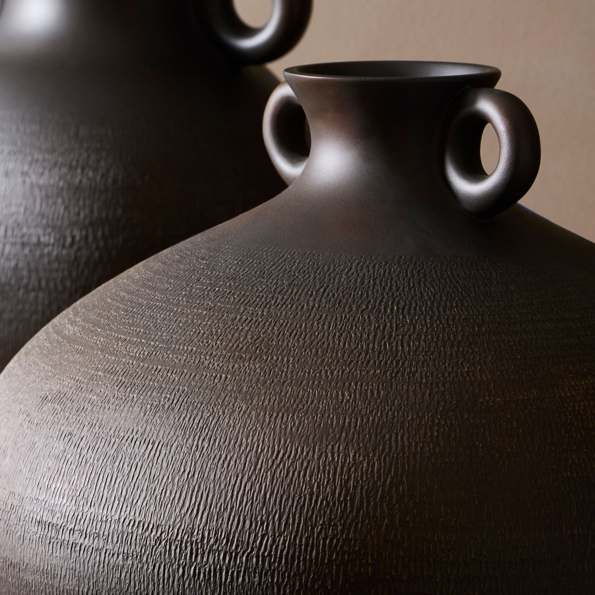 Ovid Bottle-Oxide Texture