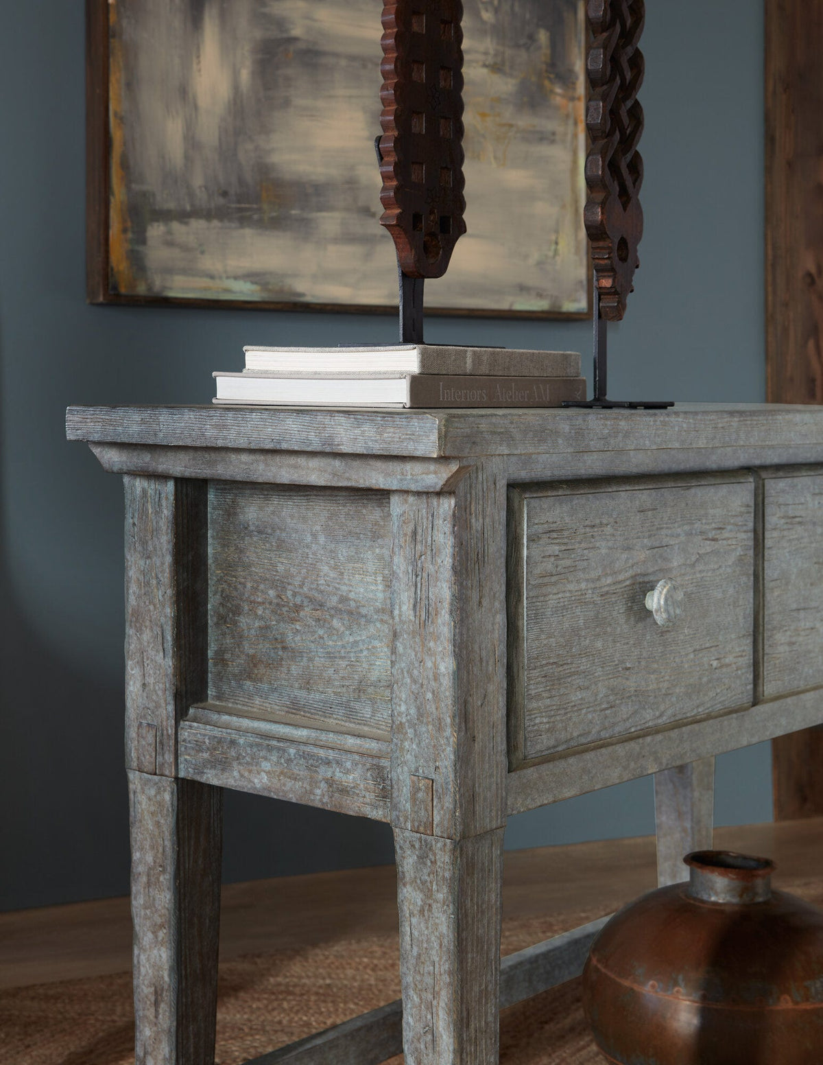 Commerce & Market Stonewashed Console
