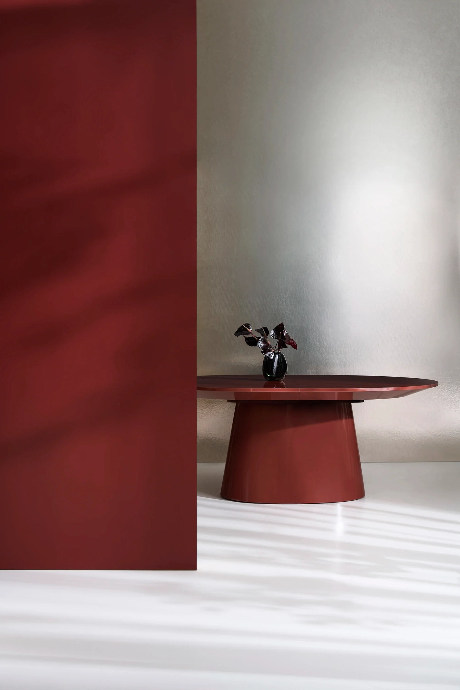 Paragon Dining Table - Rouge