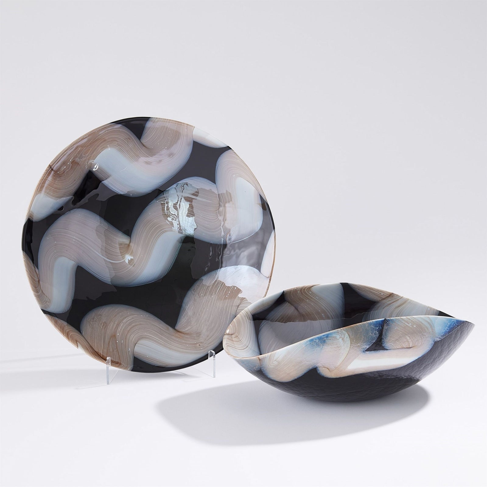 Swoon Charger-Black/Beige