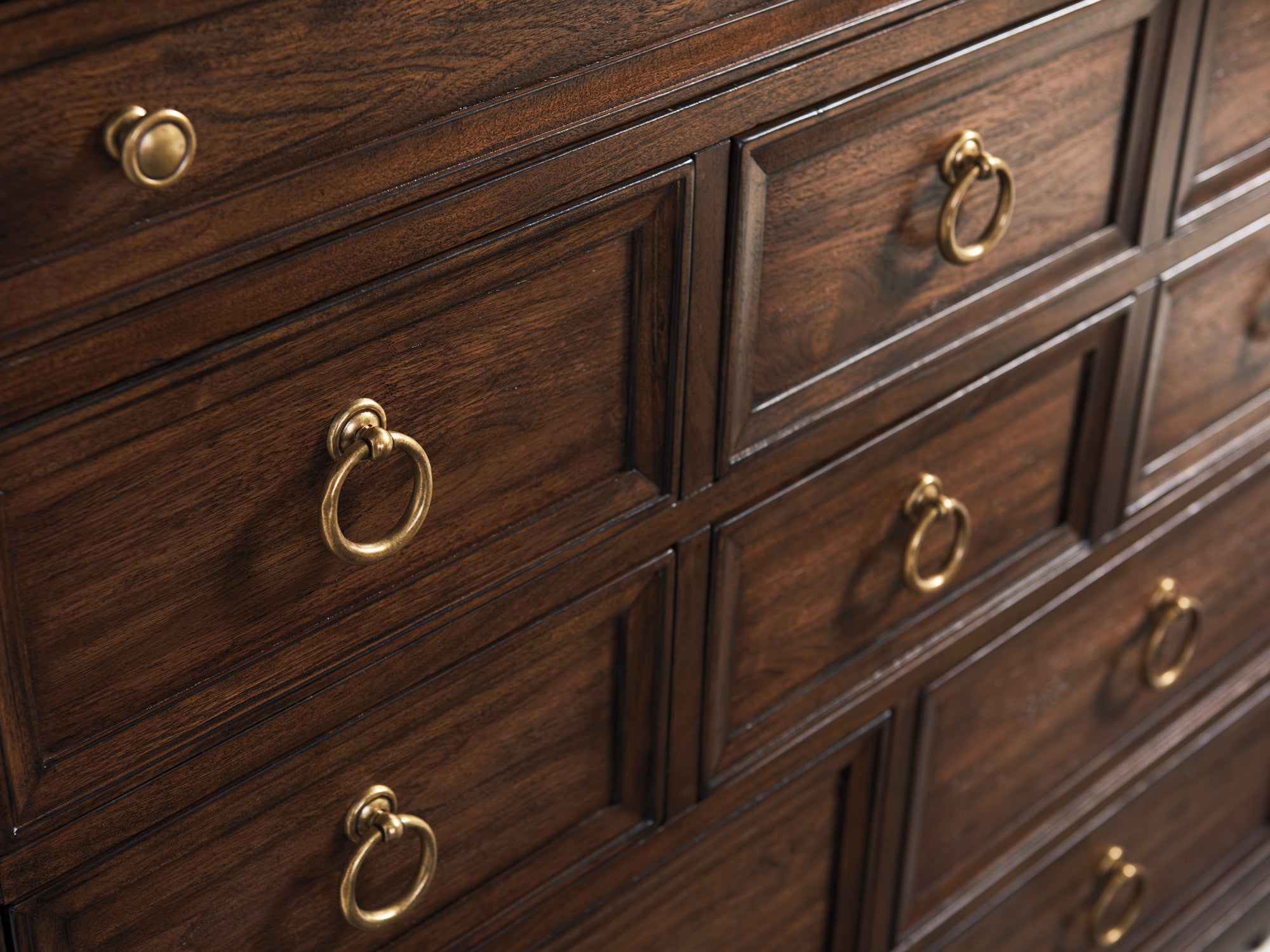 Crosby Gentlemans Chest