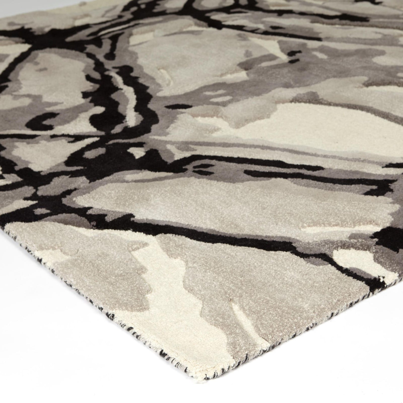 Eyes On The World Rug-Ivory/Black