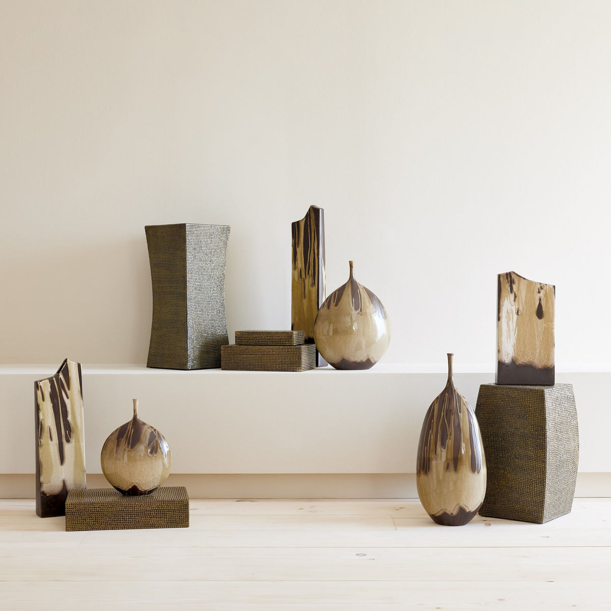 Lames Table Aged Brass Tapered