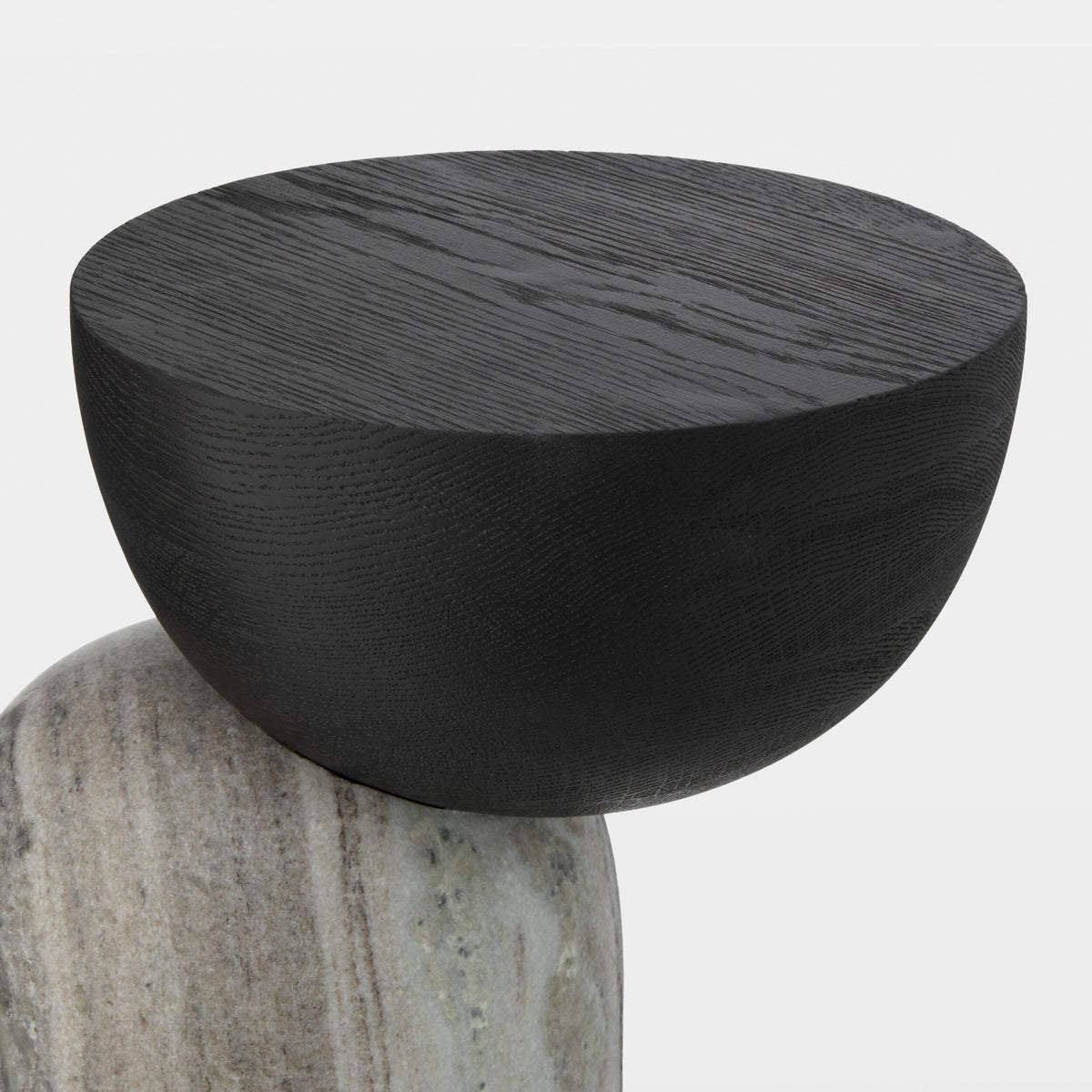 Jut Table