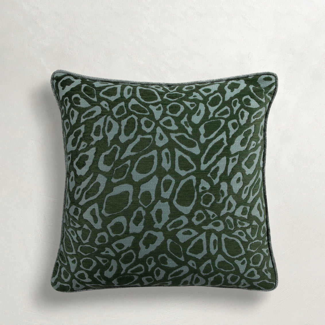 Leopard Forest Poly 20x20