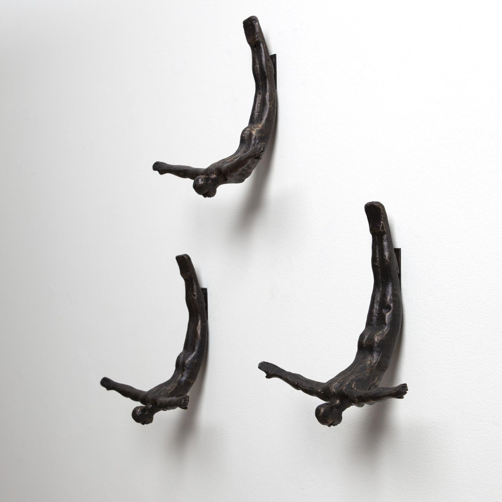 Wall Diver-Bronze
