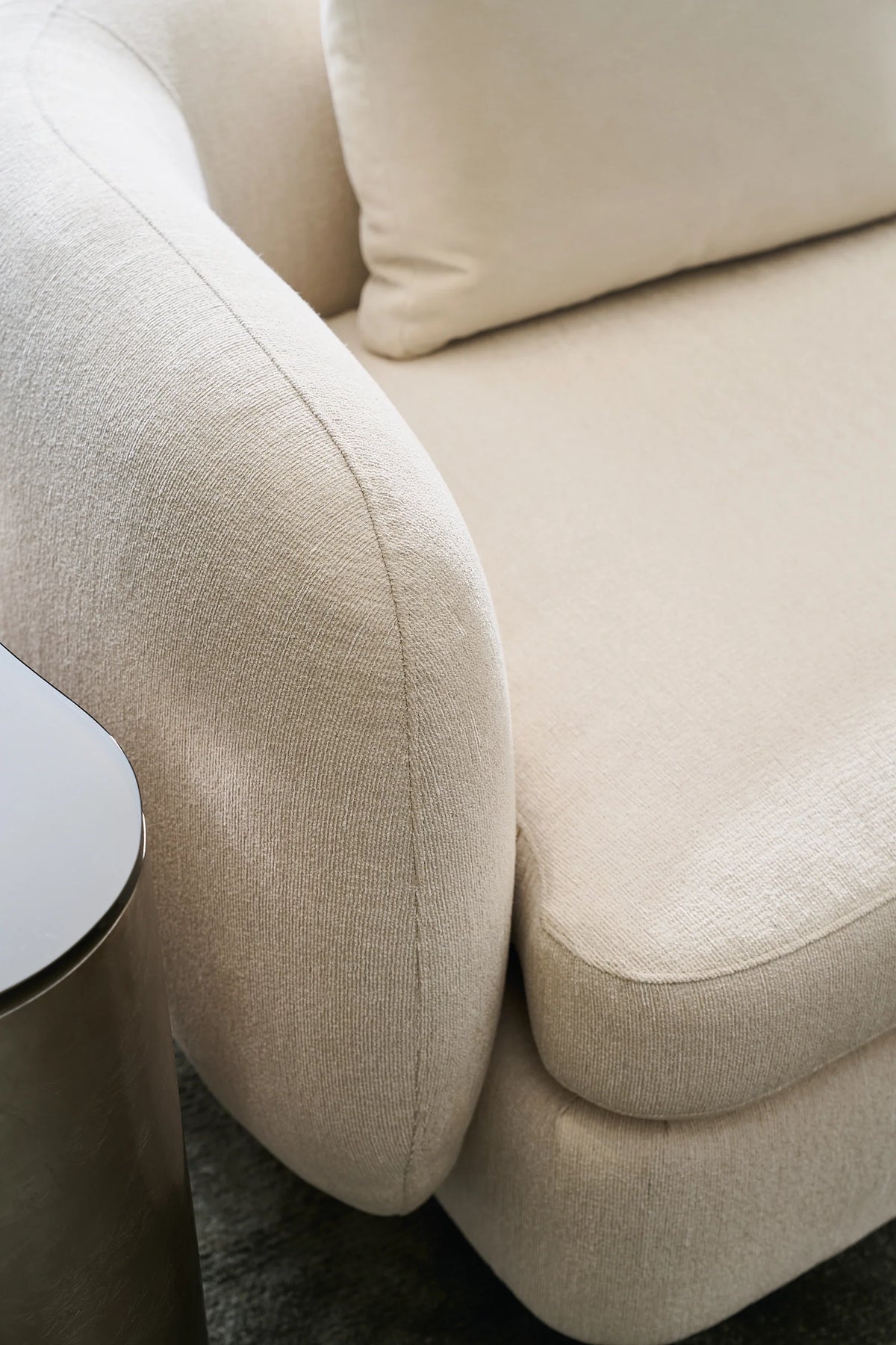 Lumi Laf Loveseat