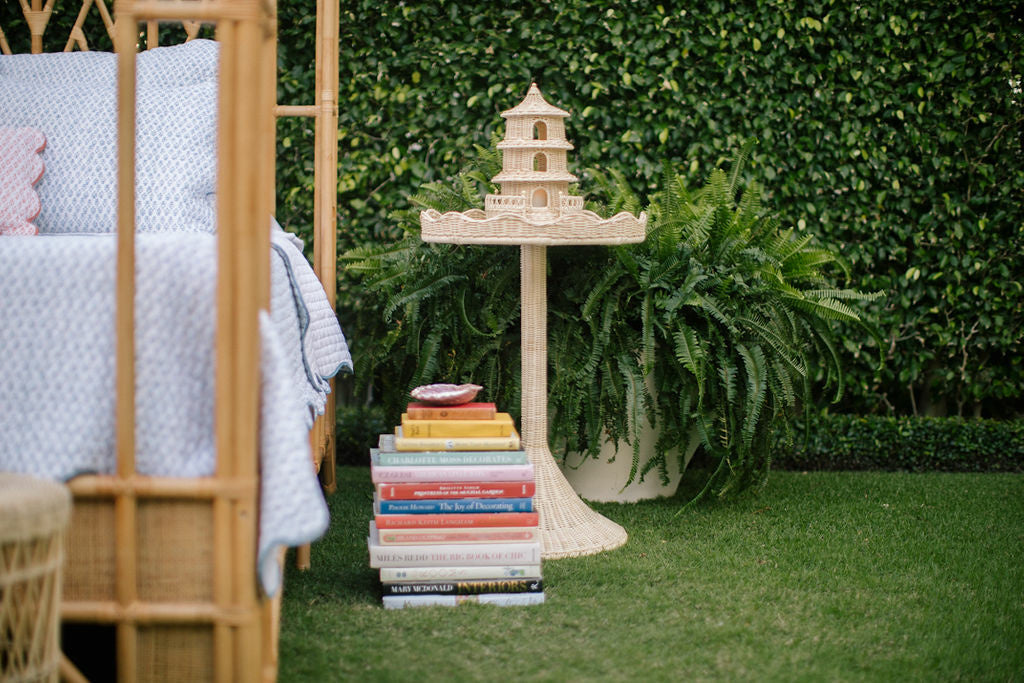 Sloane Side Table in Natural/Clear / Rattan - Chelsea House