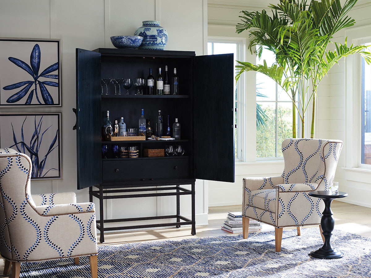 Jade Bar/Chest On Stand