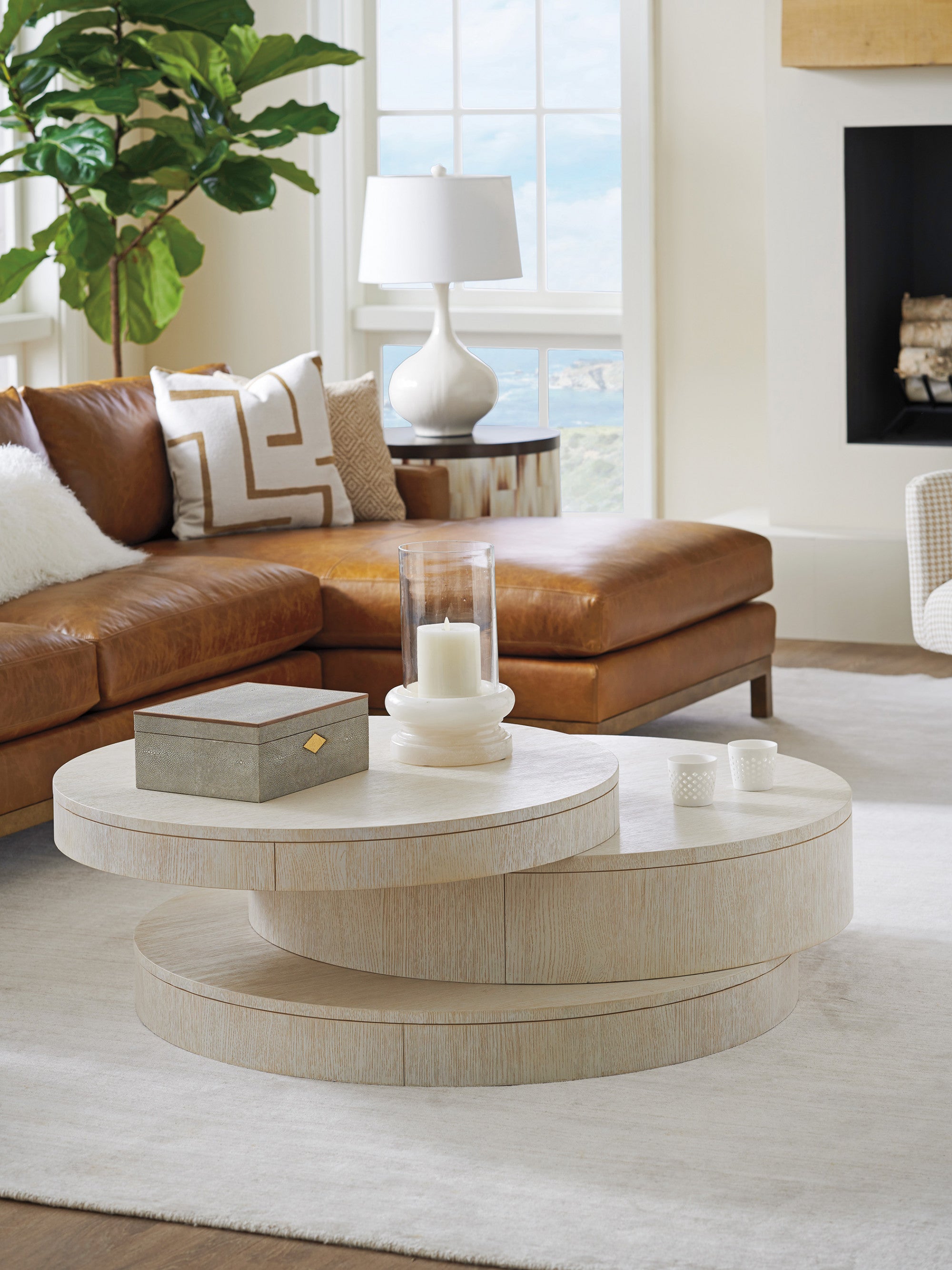 Ventana Round Cocktail Table