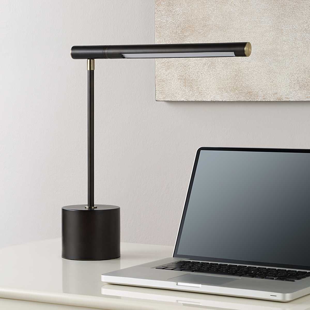 DESK LAMP