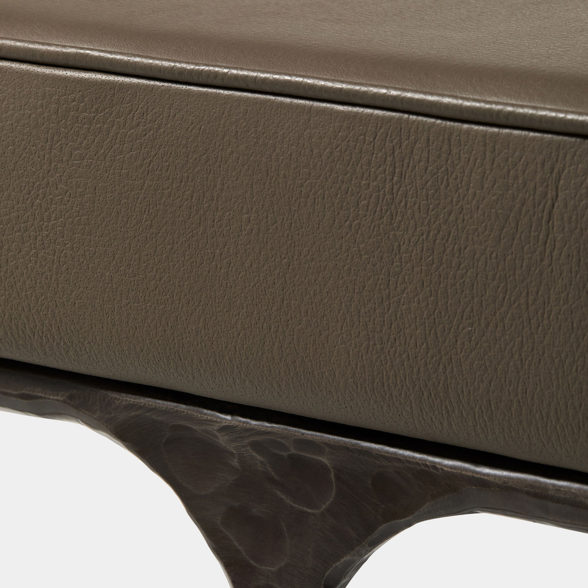 Hunter Bench-Bronze