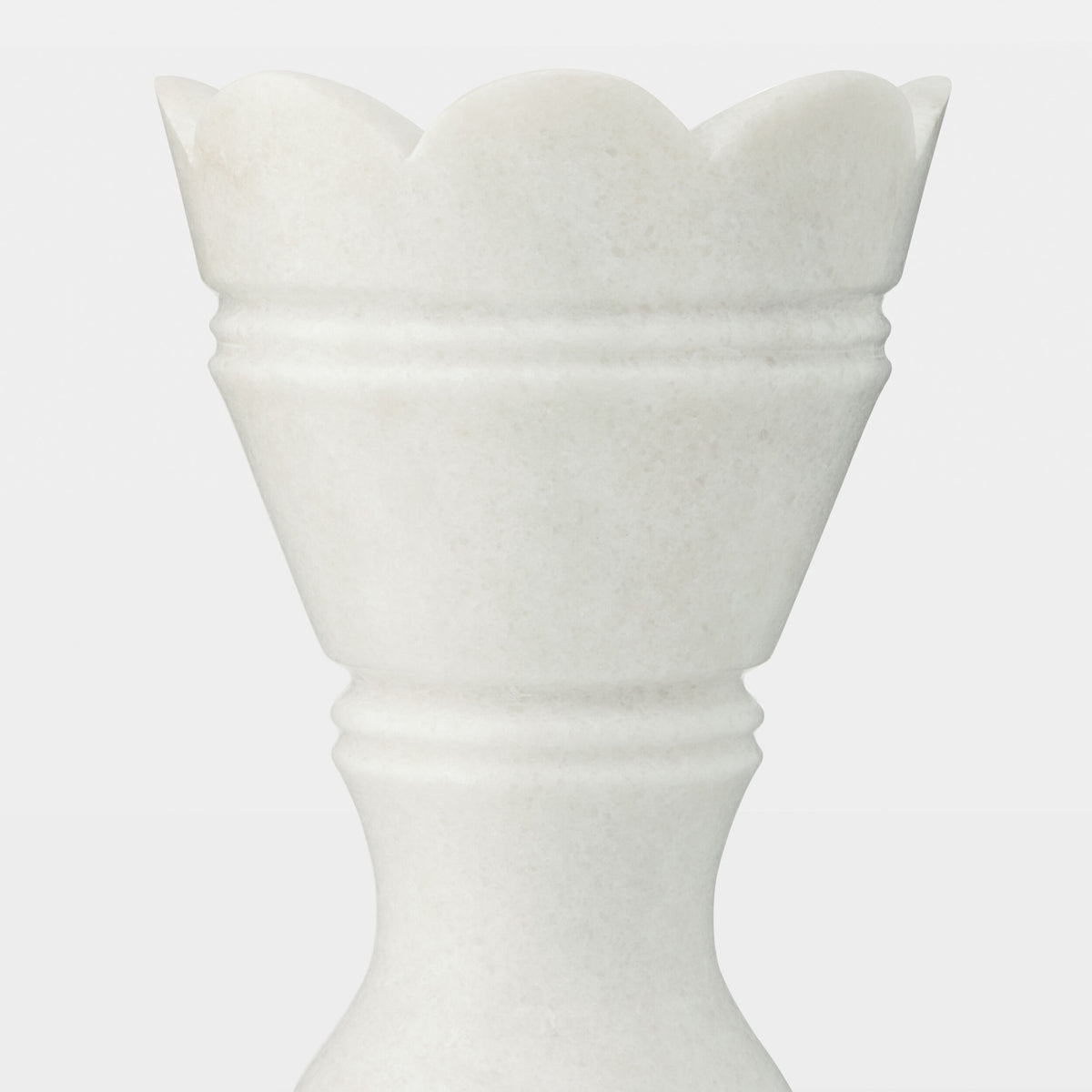 Checkmate Queen Table