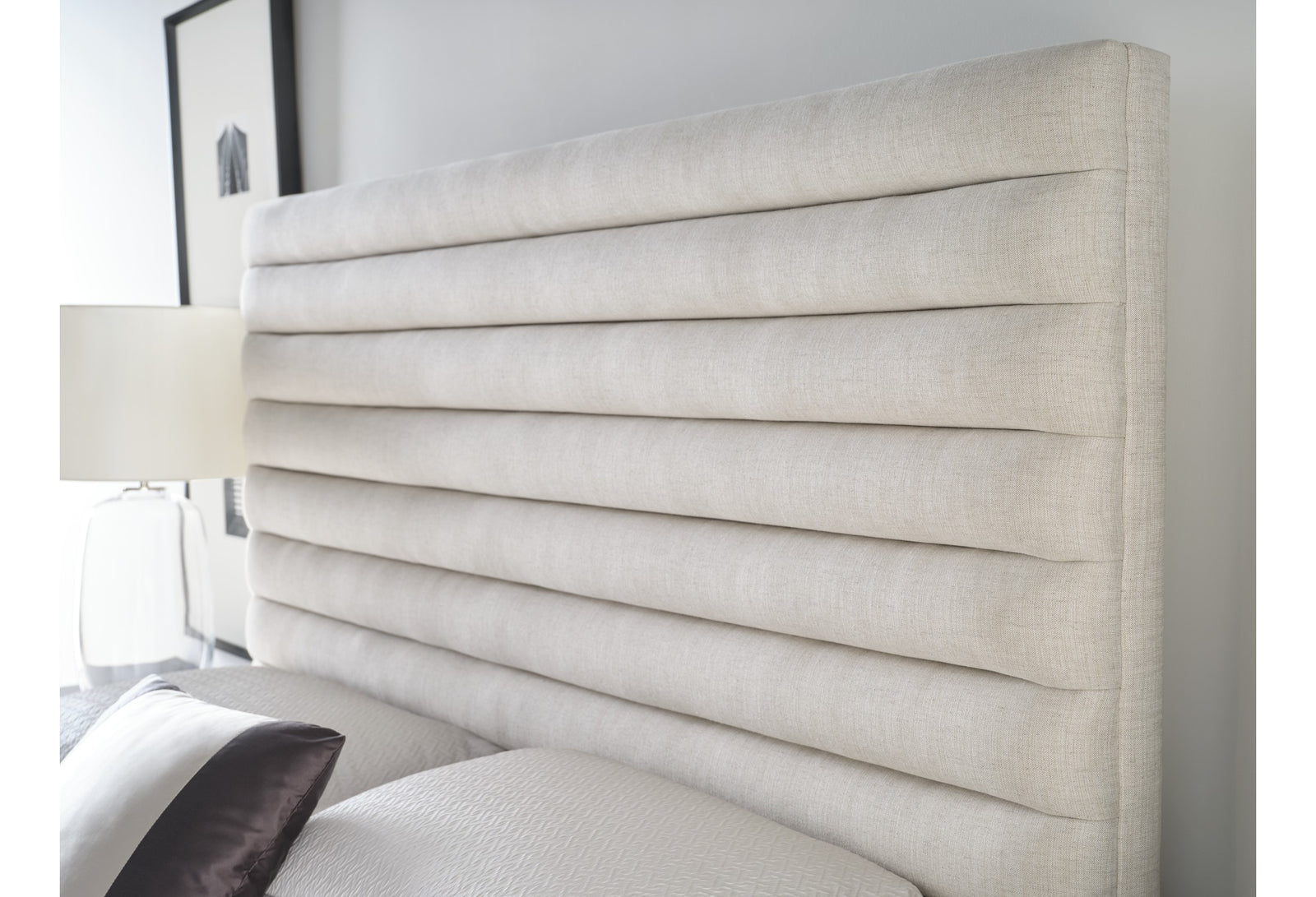 Eli Queen Bed