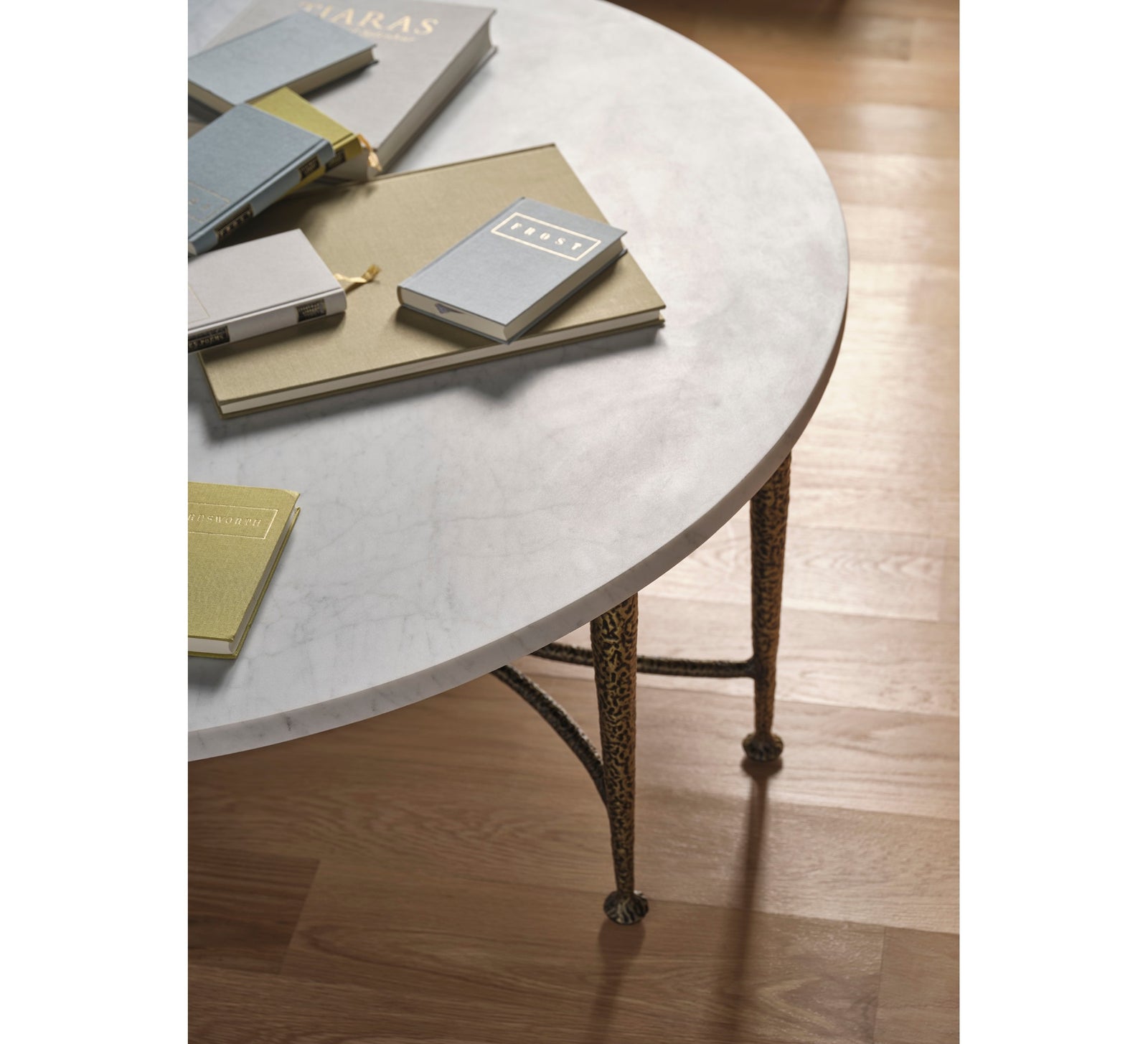 Classico Cocktail Table