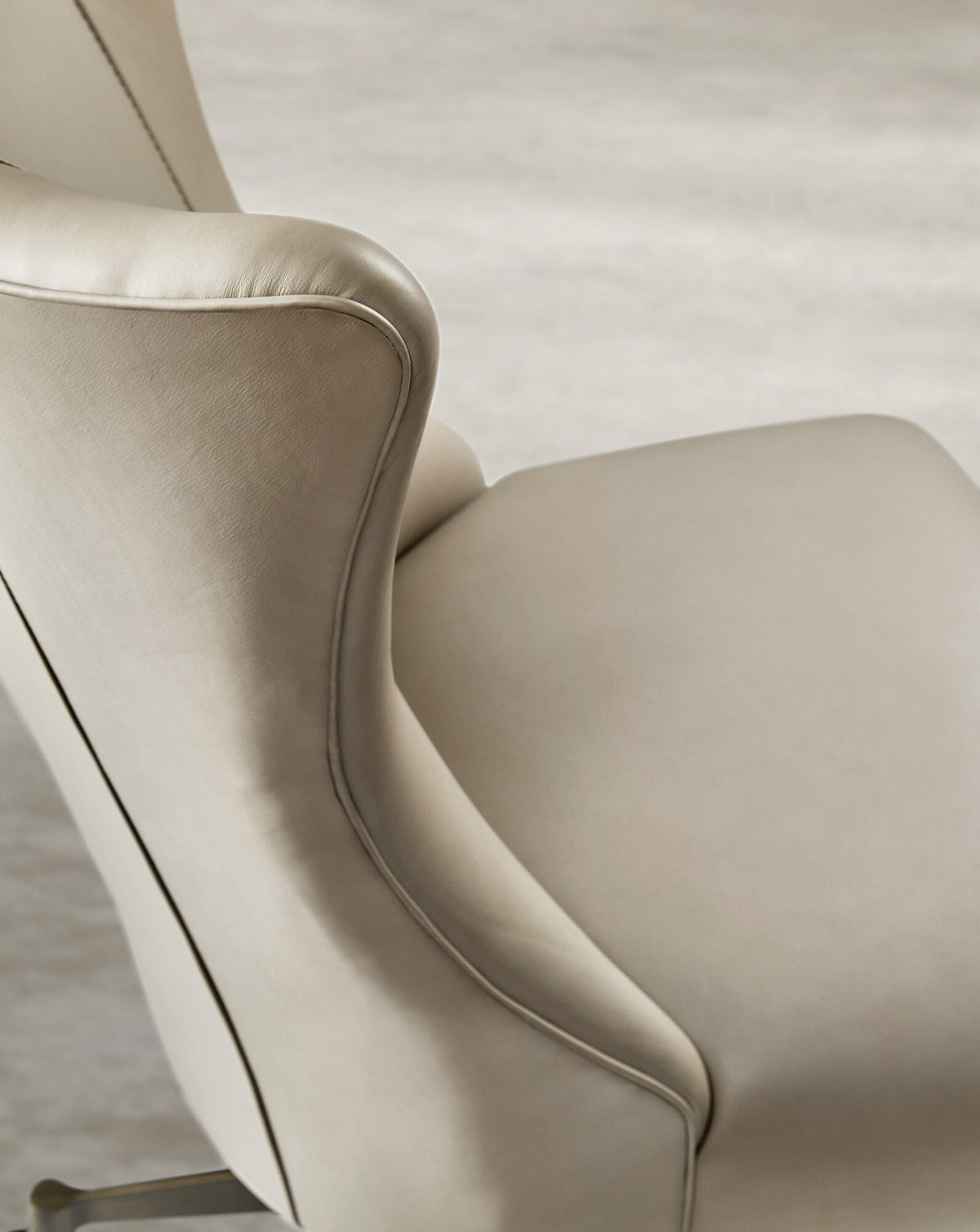Lynn Executive Swivel Tilt Chair