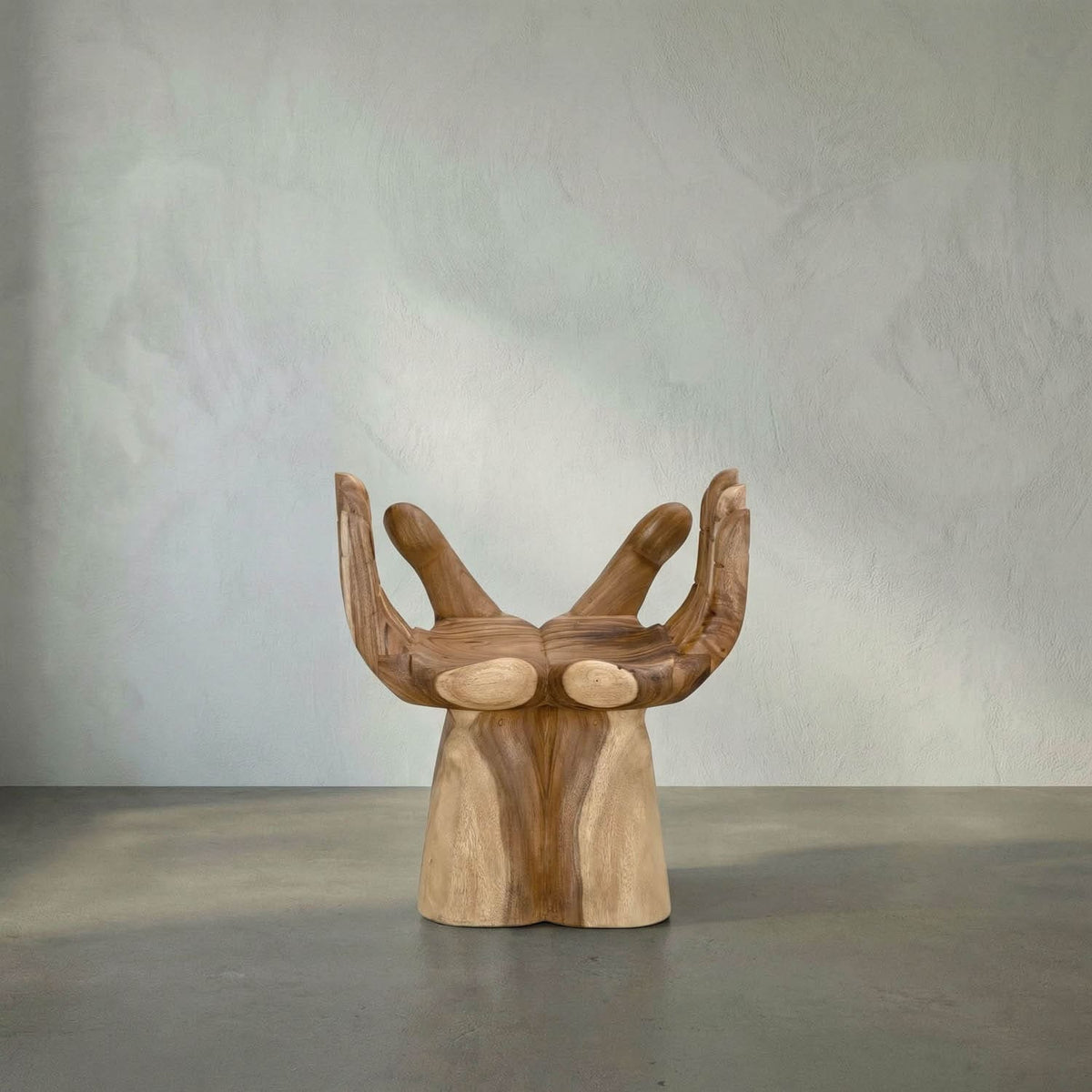 Le Main Chair, Buddha
