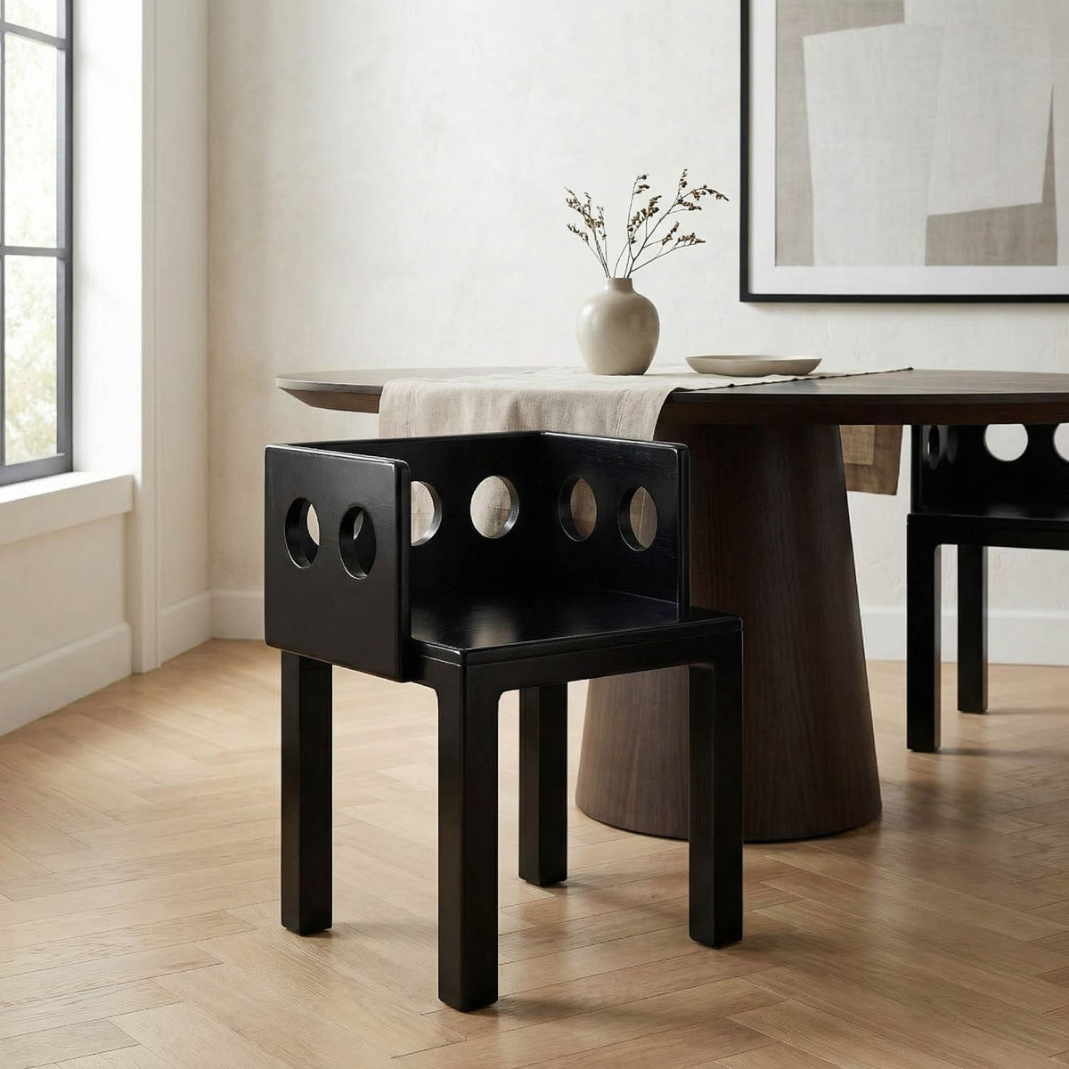 Elton Chair, HB