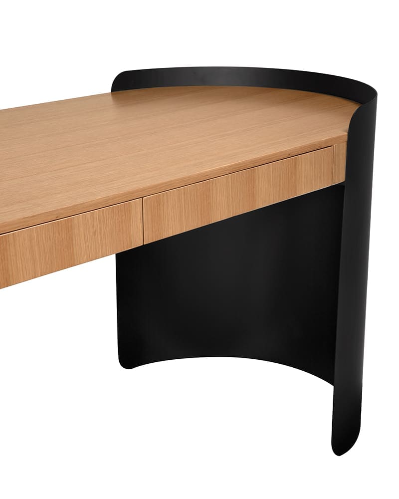 Tessio Desk