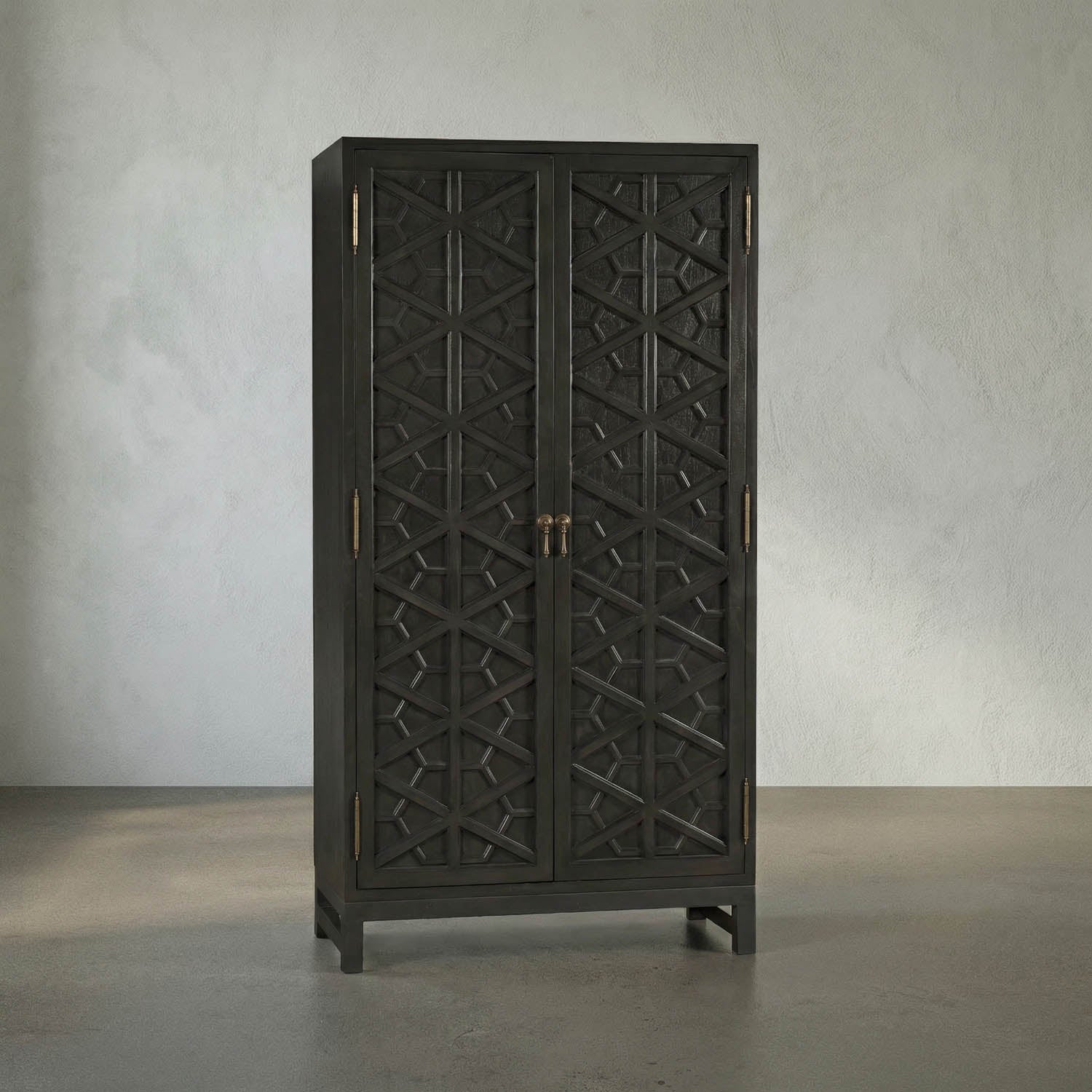 Maharadscha Hutch, Small, Pale by Noir