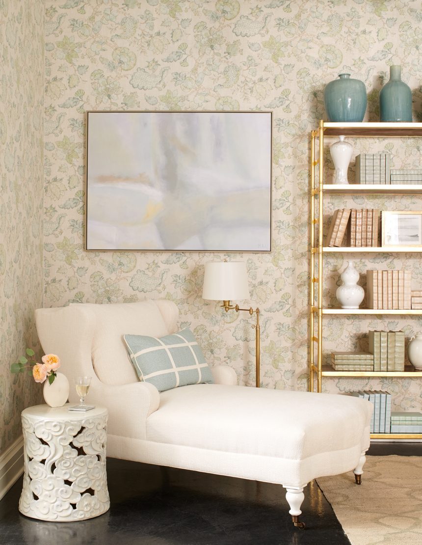 Montclaire Chaise