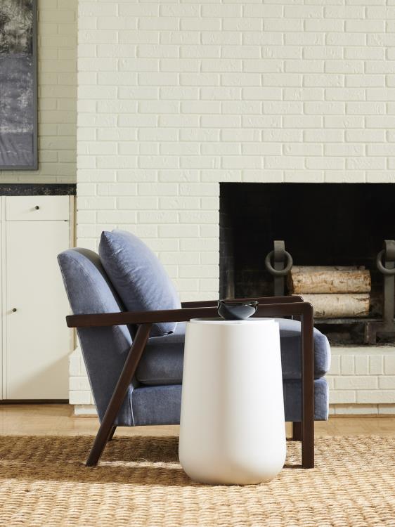 Clarita Spot Table