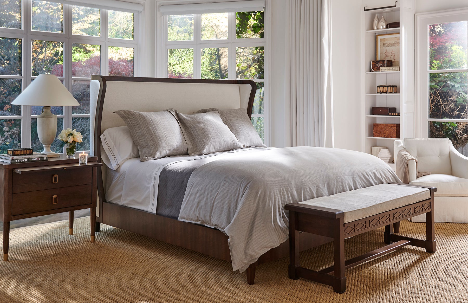 CLIVEDEN KING BED WITH LOW FOOTBOARD in Walnut Solids - Hickory Chair
